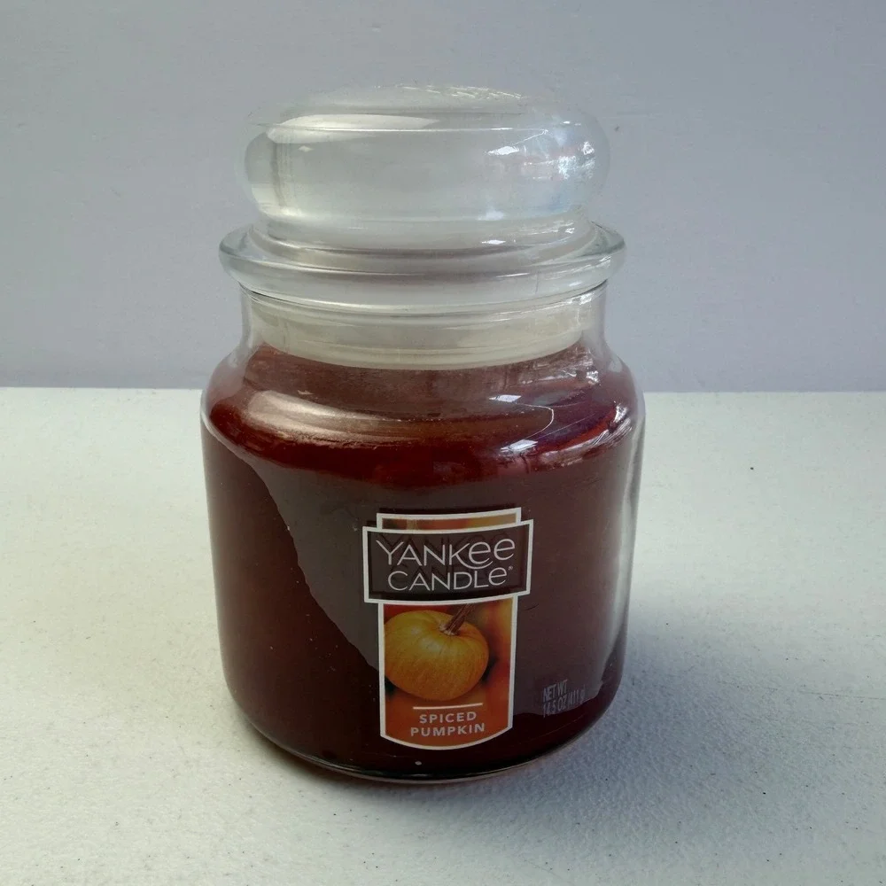 Yankee Candle Spiced Pumpkin 14.5oz Medium Jar Scented Fall Autumn Harvest Decor